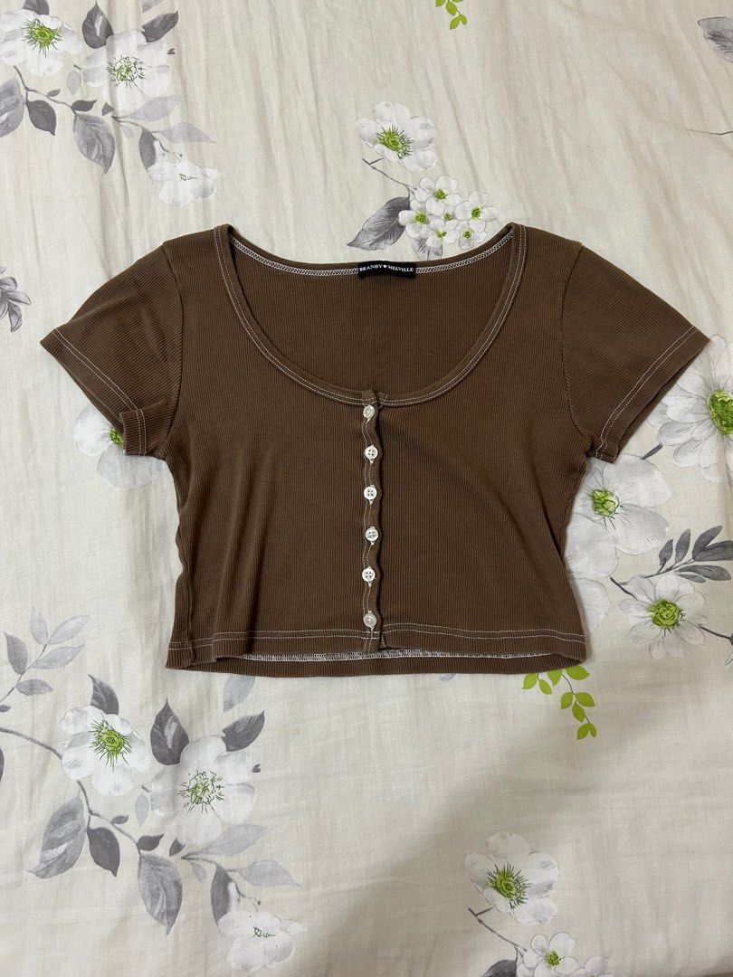 brandy melville zelly top, Women's Fashion, Tops, Other Tops on Carousell