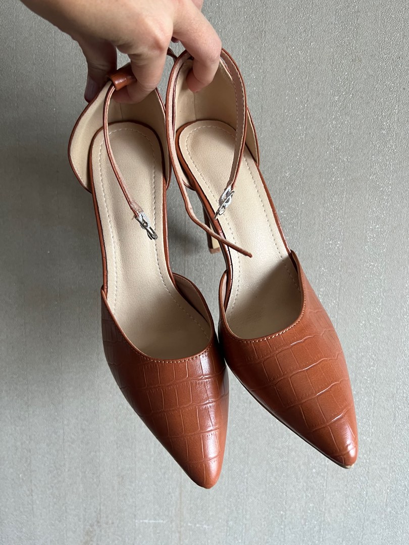 boot heels brown