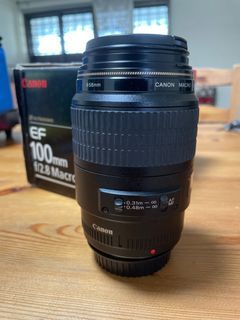 Canon  macro lens EF 100mm f2.8