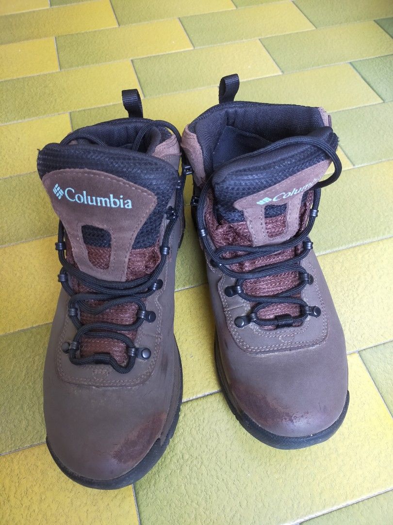Columbia Hiking boots, Men's Fashion, Footwear, Boots on Carousell