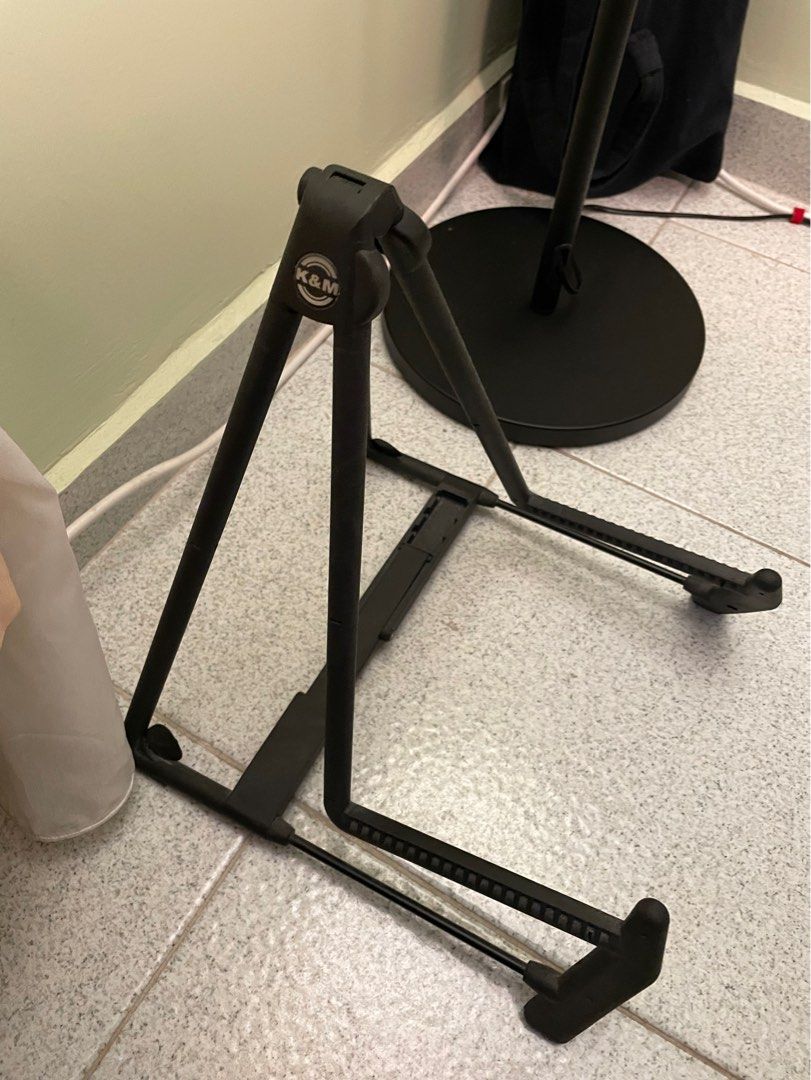 Cort Acoustic Guitar + K&M stand, Hobbies & Toys, Music & Media