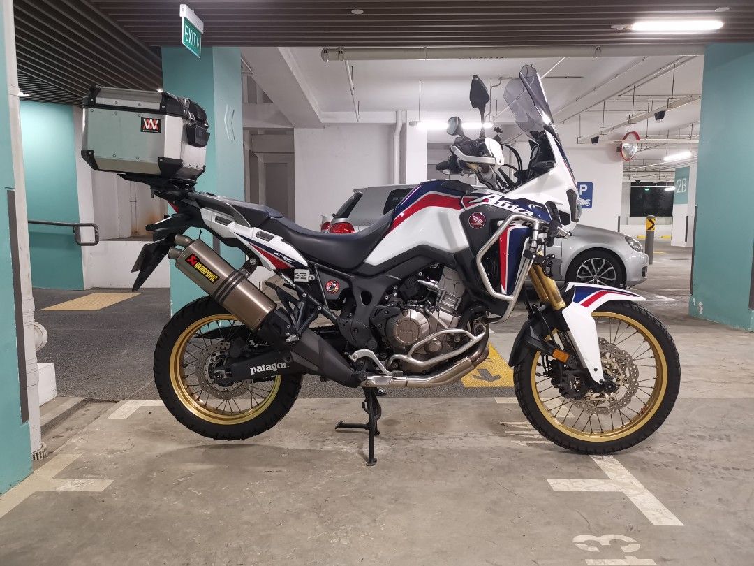 Akrapovic outlet crf 1000