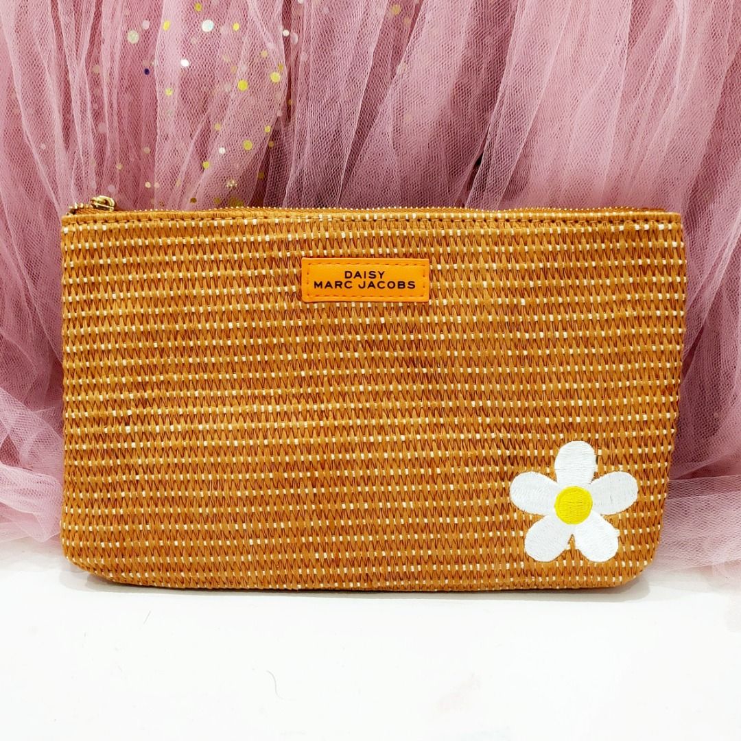 Daisy marc jacobs pouch store