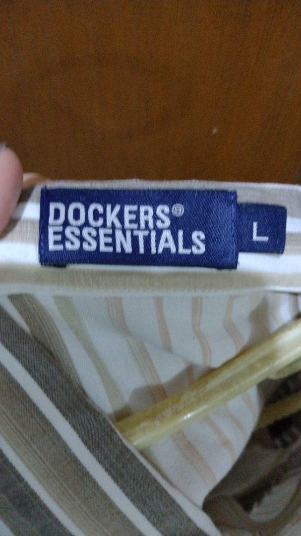 Dockers Essentials Stripes light brown - Large (Category: Tshirts & Polo Shirts ) located in Santa Rosa. Submitted by declutterphils (Listing ID 1220501429, Image 3). Description: Dockers Essentials Stripes light brown - Large Hi! I'm located at Sta Rosa Laguna Deal Method: Pick up or shipping only (thru lalamove or shopee checkout) upon buyer's expense Modes of Payment thru gcash or bank transfer.