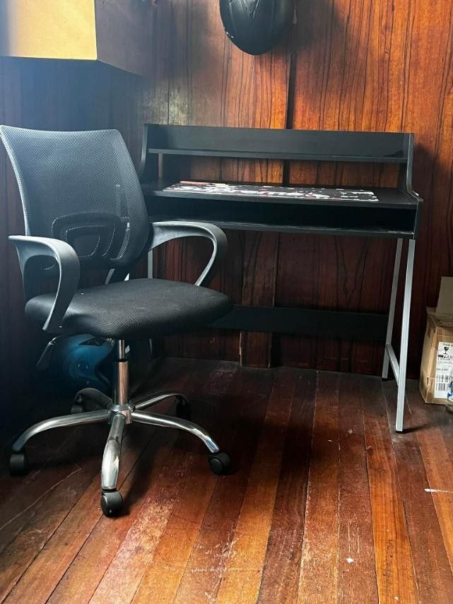 For sale computer table and chair, Computers & Tech, Parts