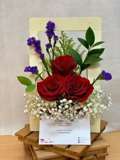 👉Free delivery Roses, Valentines bouquet, Red, blue, champagne, purple roses, Birthdays, Anniversary, Proposal bouquet, Sunflowers bouquet, Baby breathe, graduation, ROM flowers, flowers bouquet ,Gerbera daisy 玫瑰、 情人节、向日葵 、满天星 、鲜花