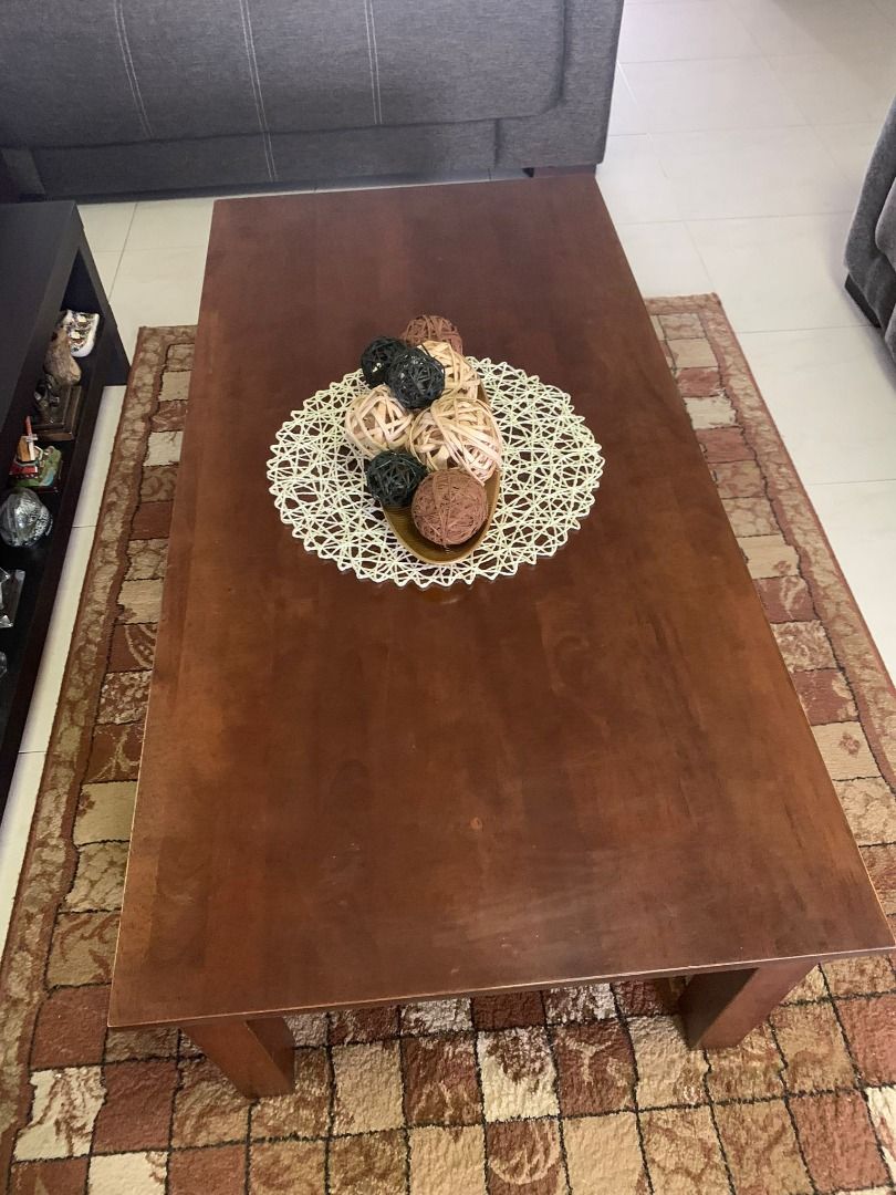 Full house furniture including sofa sets, kingsize and single bed with