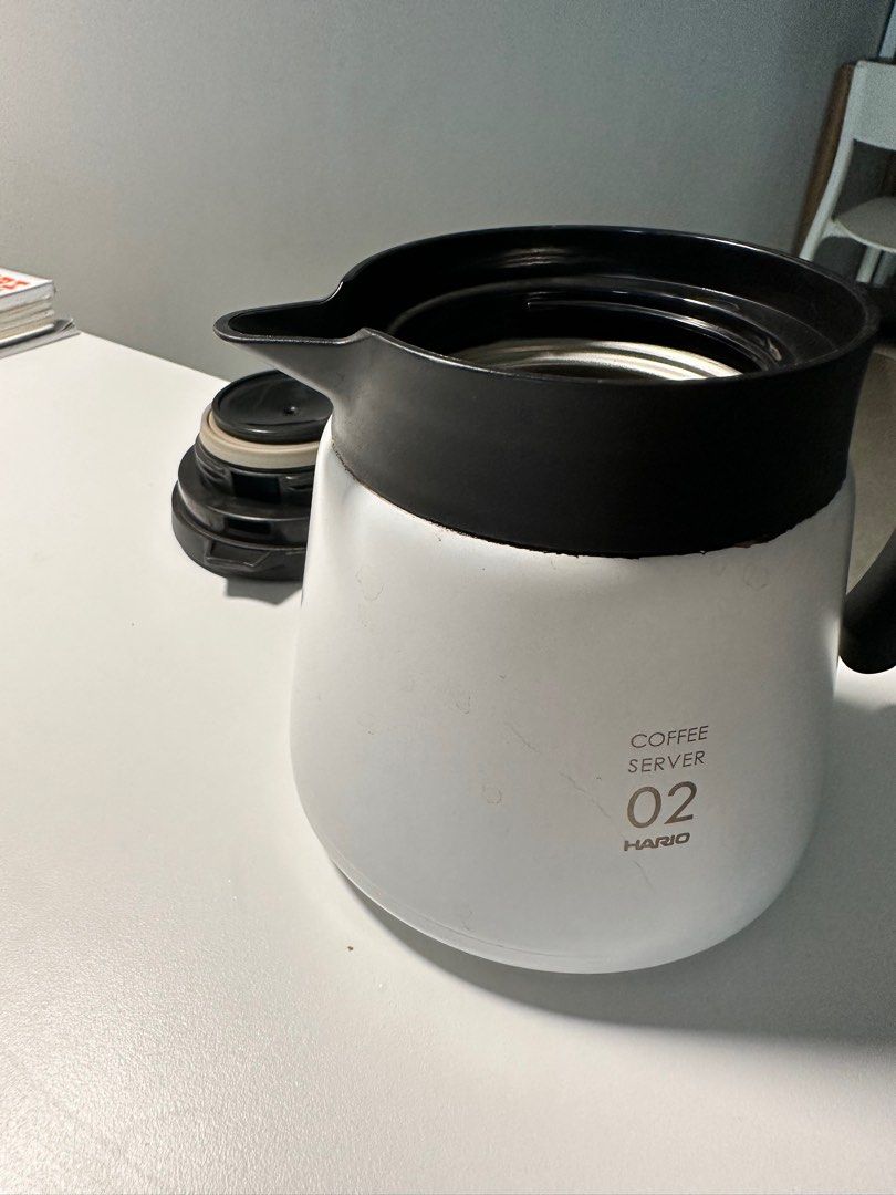 HARIO V60 Insulated Coffee Server 600ml, Furniture & Home Living