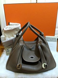 Like New* Hermes Lindy 30 Etoupe Clemence leather with SHW Stamp D Year  2019, Luxury, Bags & Wallets on Carousell
