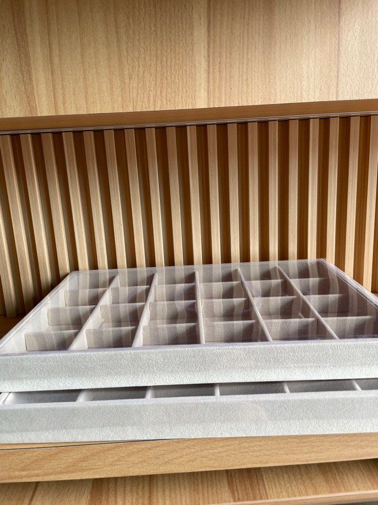 Jewellery divider organiser x2, Women's Fashion, Jewelry & Organisers