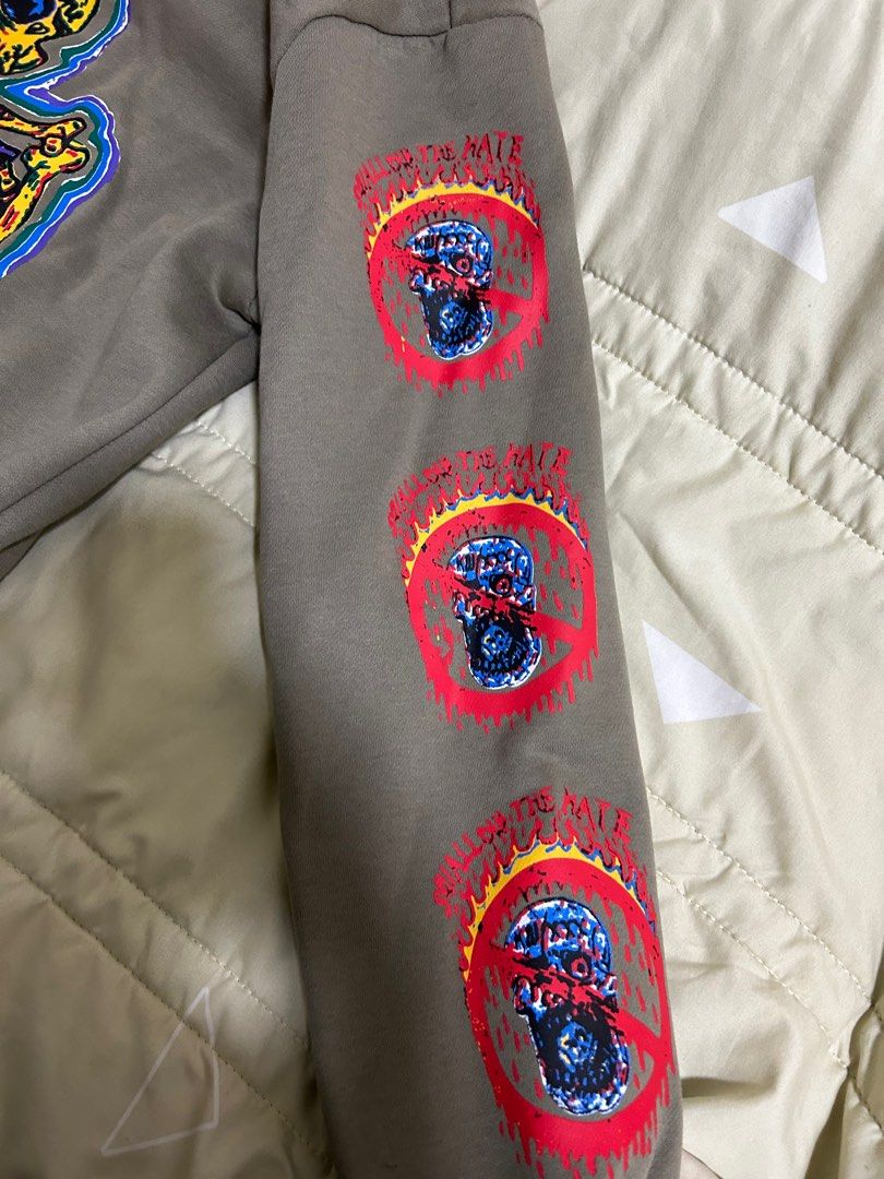 Kanye west it's outlet a lonely place hoodie