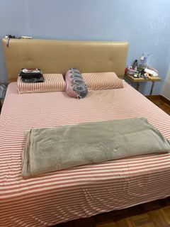 (Category: ) located in . Submitted by wardrobe_journal (Listing ID 1220434247, Image 1). Description: .