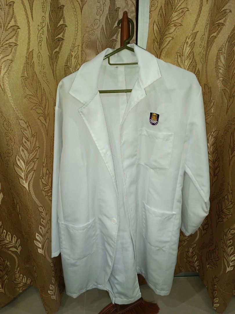 Lab Coat UiTM, Men's Fashion, Coats, Jackets and Outerwear on Carousell