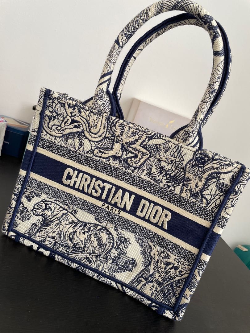 Christian dior book tote tiger online