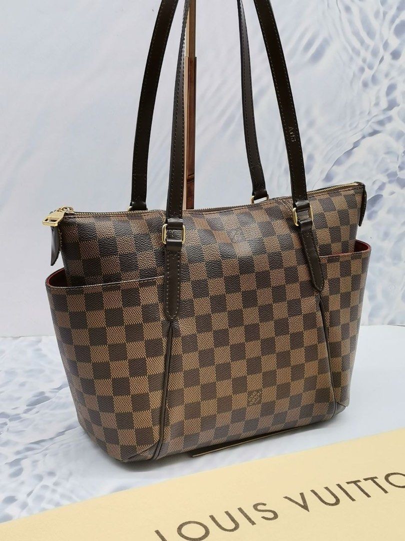 Louis Vuitton Totally PM in Damier Ebene Coated Canvas in Good 