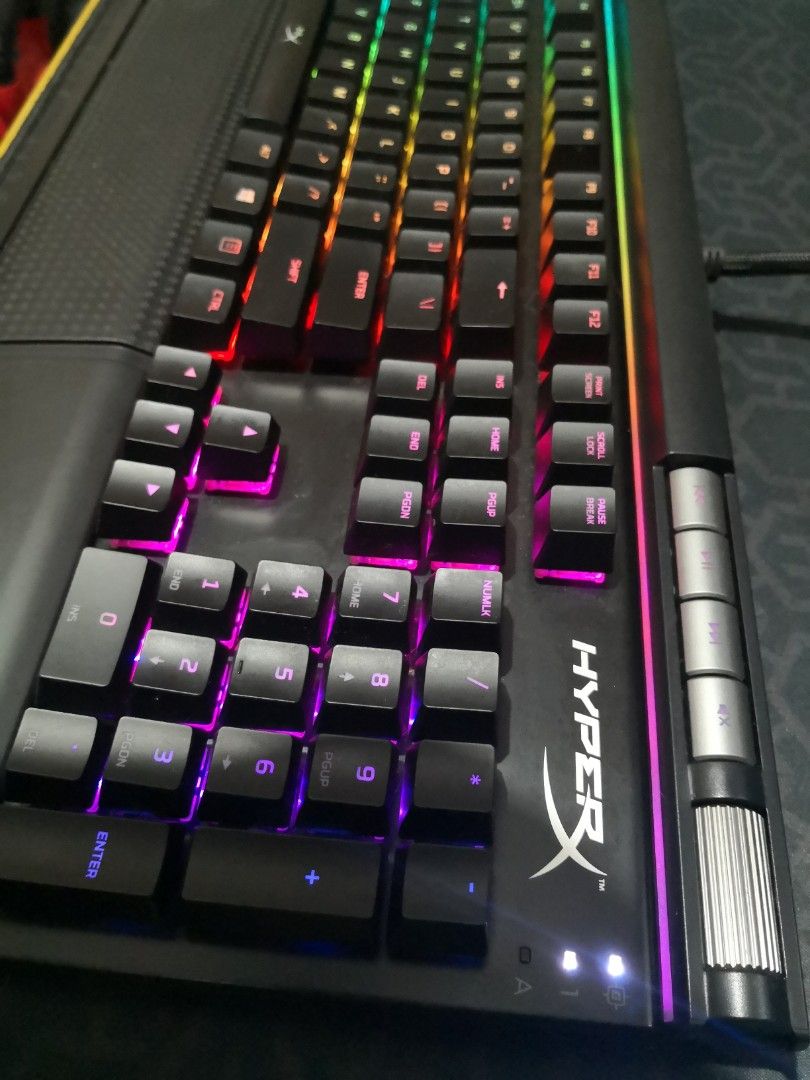 HyperX Alloy Elite Mechanical Gaming Keyboard RGB (Category: Computer Keyboard) located in Pasig City. Submitted by coachleee (Listing ID 1220498977, Image 3). Description: Hyper X Alloy Elite RGB Matibay, Mabigat hindi cheap materials gaya ng mga mechanical ngayon Programmable Lighting may madodownload din na custom files May sariling software Aesthetically pleasing Bagay sa mga gamers or graphic artist kasi full scale at naka mx red cherry keys