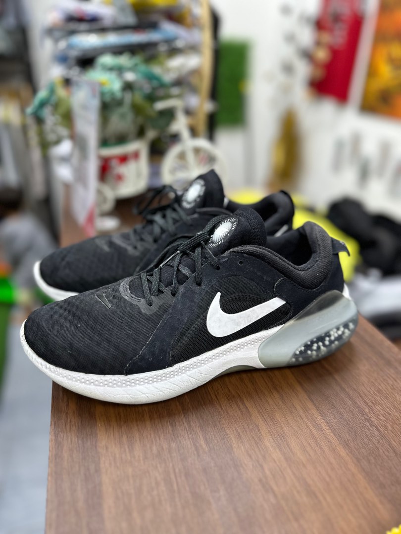sepatu nike joyride