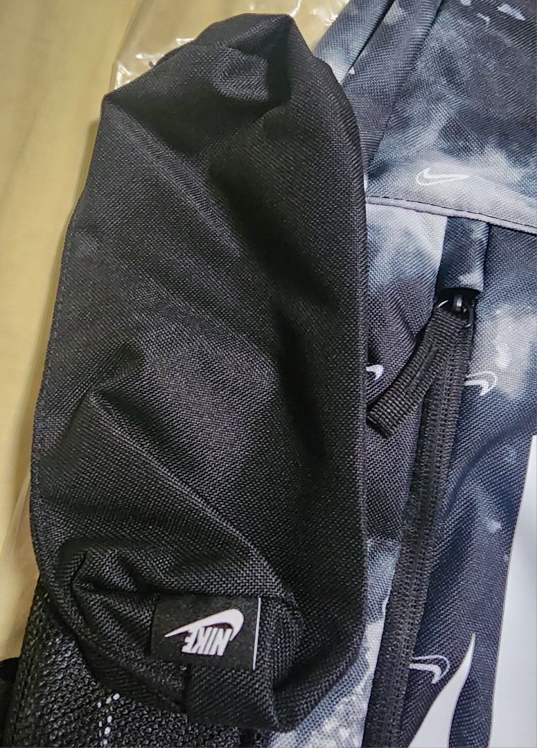 Nike Elemental Kids' Printed Backpack (20L).