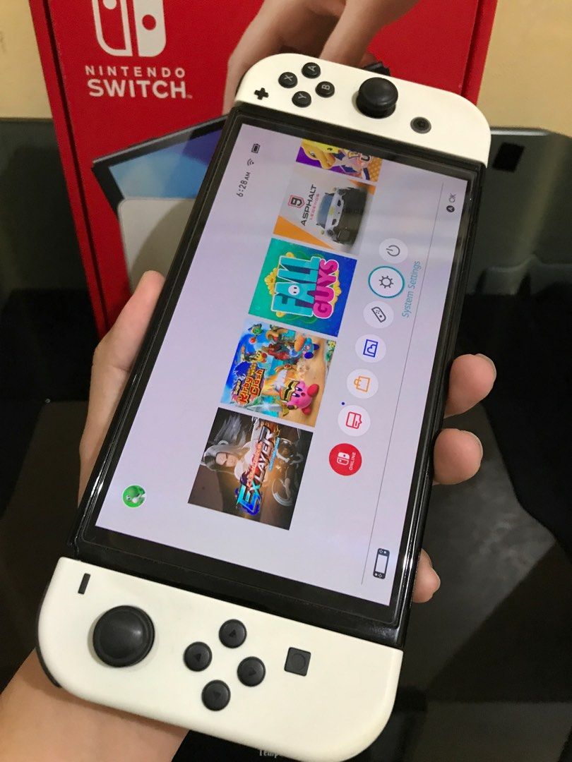 Nintendo switch Oled with games, Video Gaming, Video Game Consoles