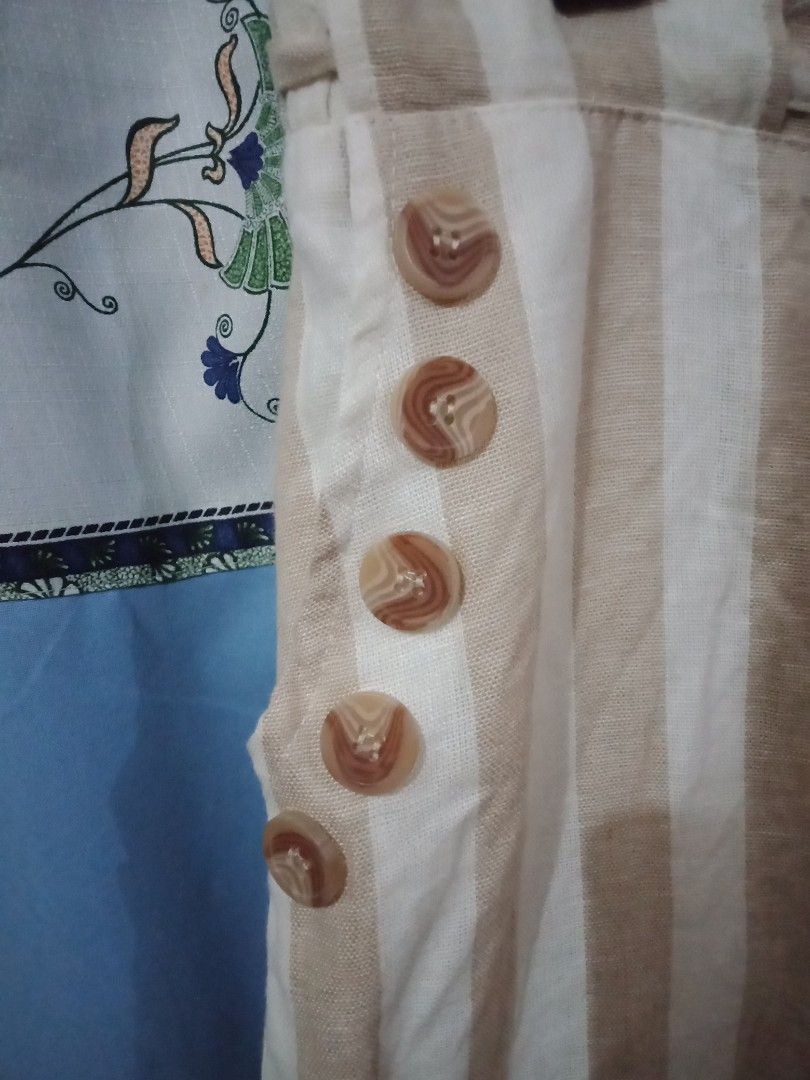 Nude and White Stripe Straight Cut (Category: Other Bottoms) located in Paranaque City. Submitted by _andreaaaa13 (Listing ID 1220503788, Image 2). Description: Rockmans - Has stain on the back part but not really noticable and can be removed by washing. - Have buttons design each pocket. - Have slit both legs. - Can fit to L to XL..