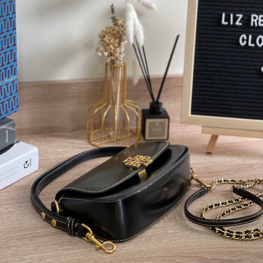 PREORDER: Tory Burch Britten Convertible Saddle Bag (Category: Cross-body Bags) located in Pasig City. Submitted by lizredclosetph (Listing ID 1220513943, Image 3). Description: Tory Burch Britten Convertible Saddle Bag Brandnew with complete inclusion 2weeks eta.