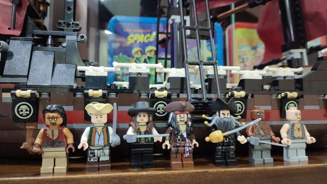 ORIGINAL RAYA SALE LEGO PIRATES OF CARIBBEAN 4195 QUEEN ANNE S REVENGE