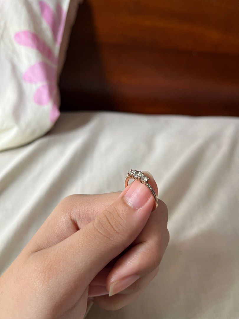 Clear three discount stone ring pandora