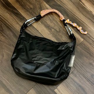 PIETT Shoulder Bag