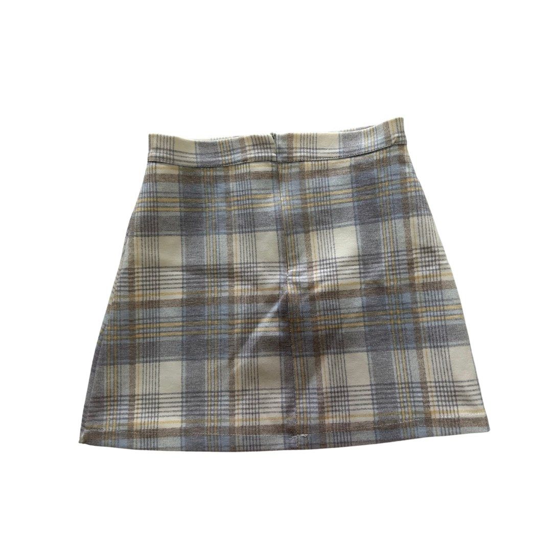 Pleated Skirt (Category: Skirts) located in Imus. Submitted by collset (Listing ID 1220383535, Image 2). Description: stretchable .