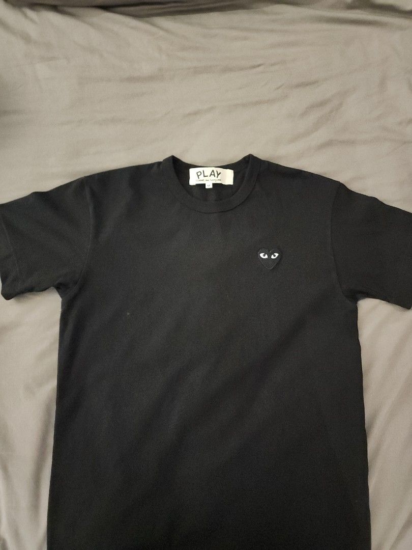 Cdg tee black heart hot sale