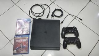 PS 4 SLIM 500GB BANYAK BONUS, JUAL CEPAT AJA