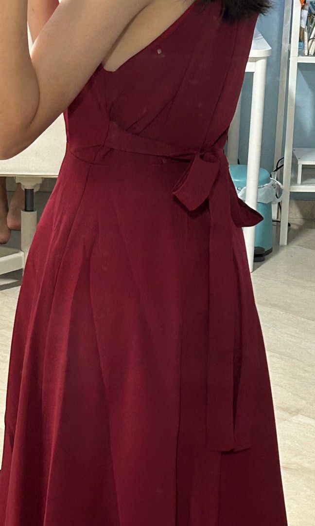 red flowy cocktail dress
