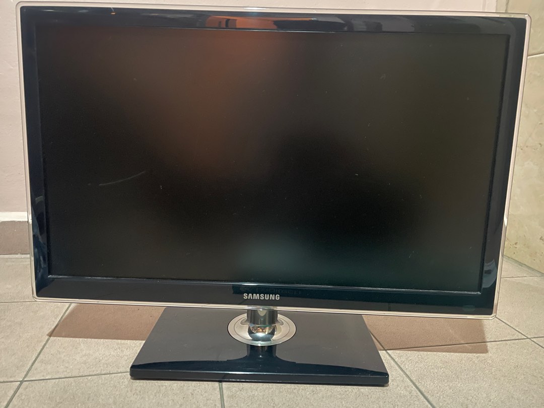 Samsung LED TV, TV & Home Appliances, TV & Entertainment, TV on Carousell