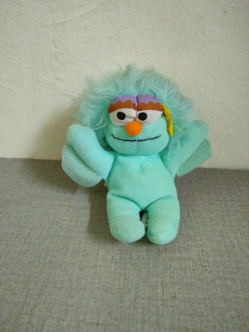 SESAME STREET FAMILY, Hobbies & Toys, Toys & Games on Carousell