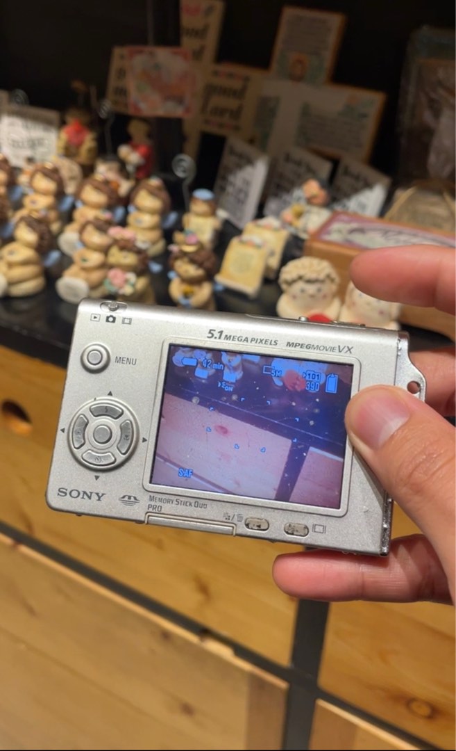 Sony cybershot DSC T7, Photography, Cameras on Carousell