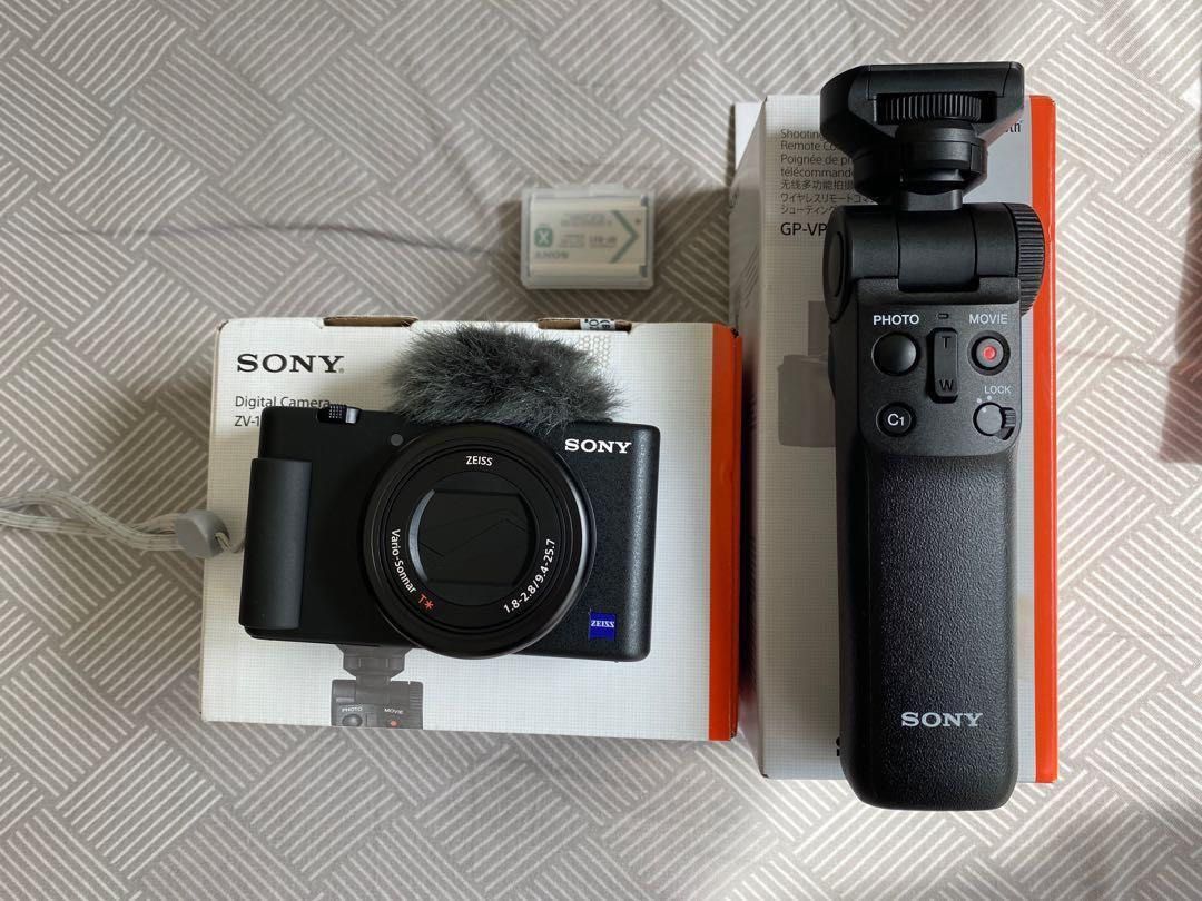 Review of Sony Vlog Camera ZV1 & Sony Bluetooth Wireless shooting grip  GP-VPT2BT in the UAE -  %