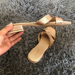Sugar sandals