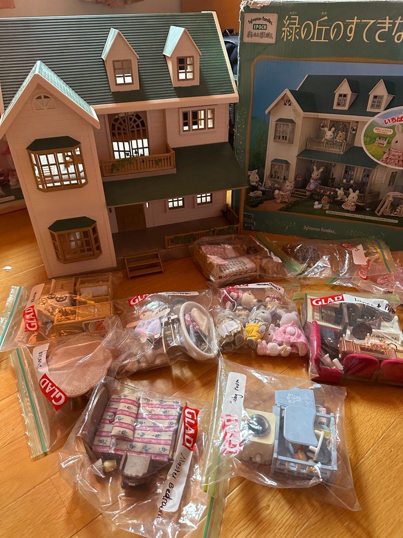 Sylvanian Families Green House Rabbit Family Fully Furnished