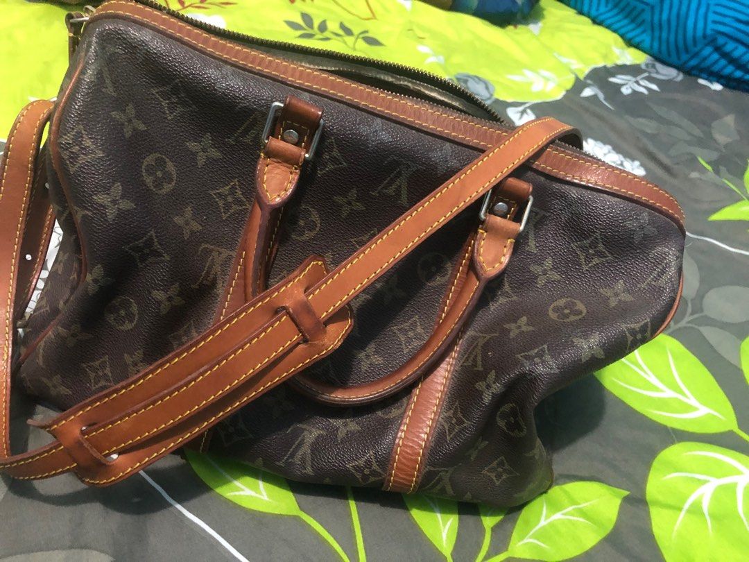 Louis Vuitton Monogram Galaxy Alpha Messenger, Fesyen Wanita, Tas & Dompet  di Carousell