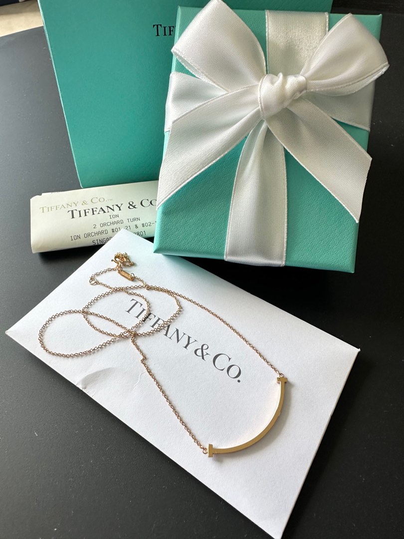 Tiffany clearance pineapple necklace