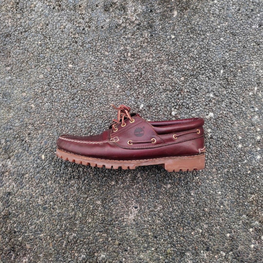 Timberland oxblood top
