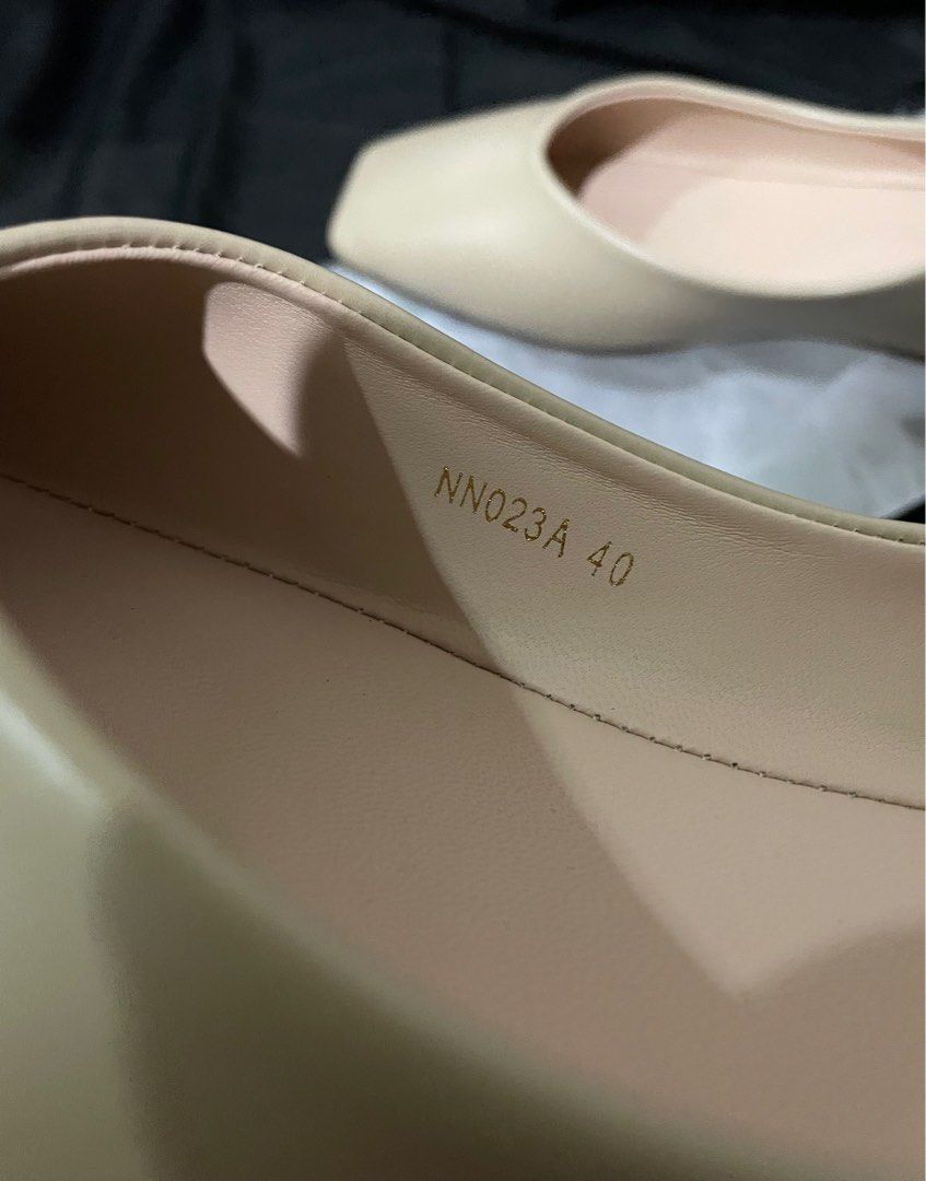 Tomaz in Nude, Women's Fashion, Footwear, Wedges on Carousell