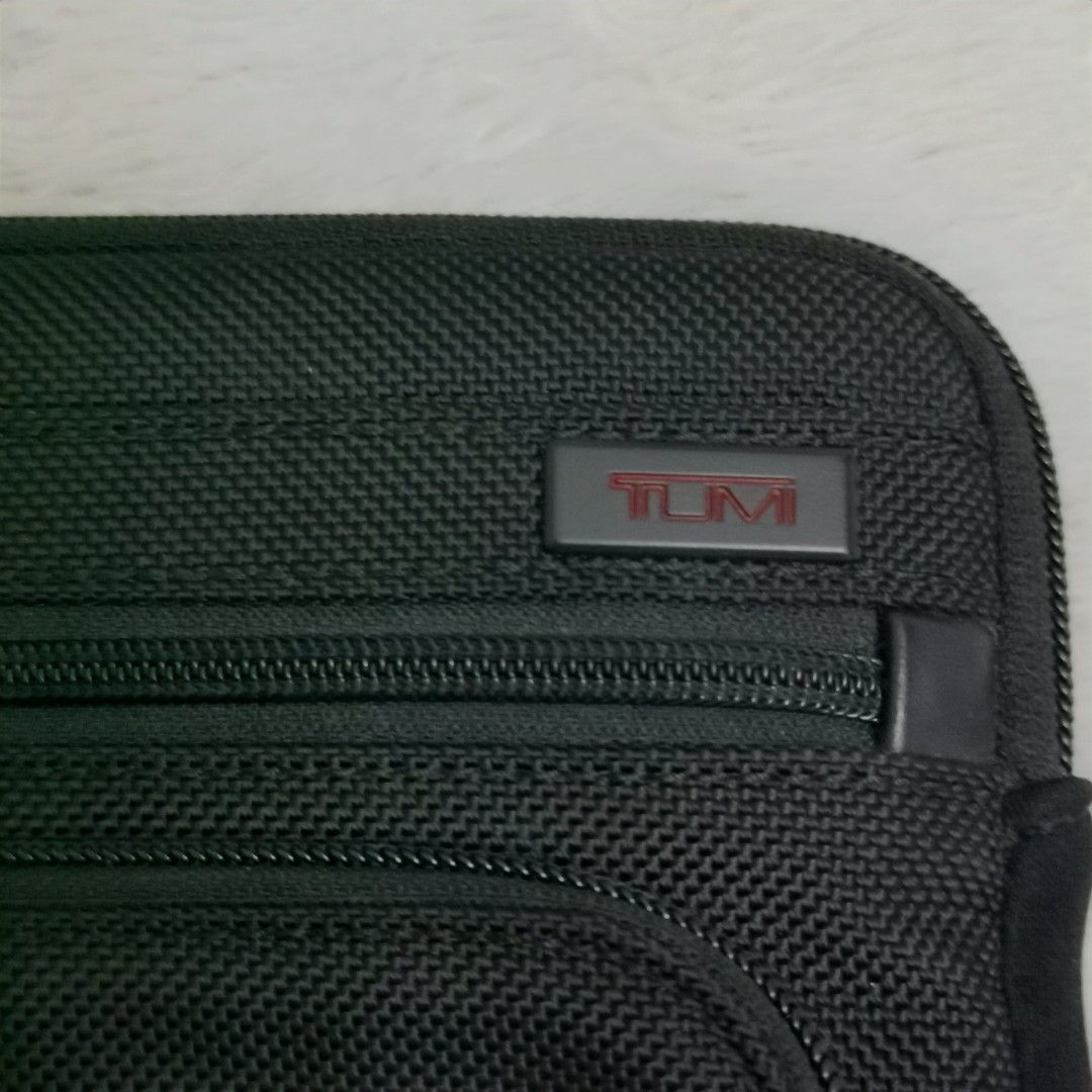 Tumi ipad tablet cover 11 inch original Fesyen Pria Tas Dompet