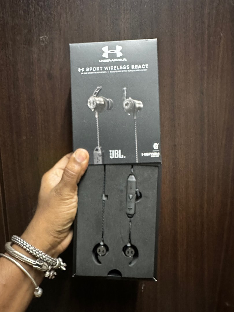 Under Armour Harman Kardon Sports React Audio Earphones on Carousell