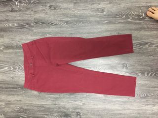 Uniqlo fits M (but label shows L)Denim legging jeans . Clean no pet vegetarian environment @66lor4tpy collect  red
