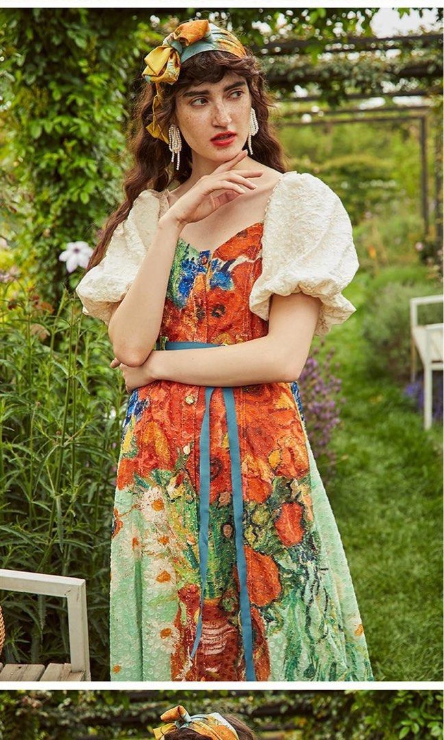 Red dress with daisies shop