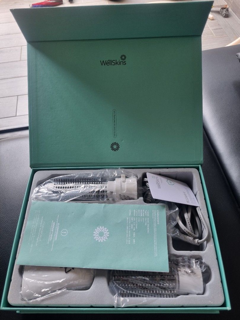 XiaoMi Wellskins hair styler, Beauty & Personal Care, Hair on Carousell