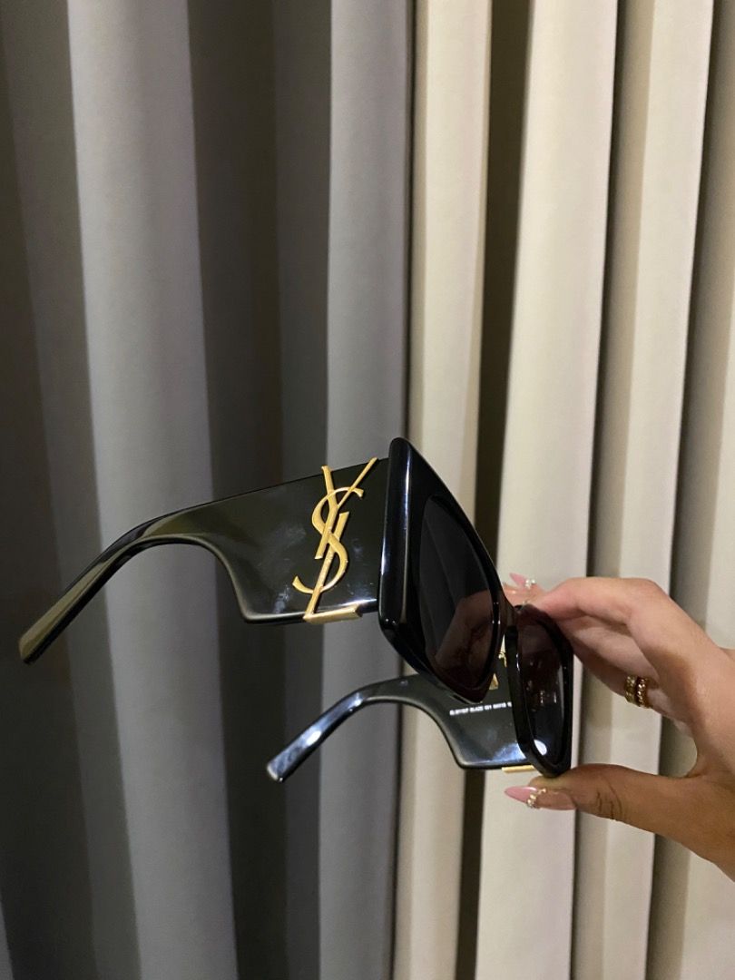 ☆RUSH SALE!☆ YSL M119 Blaze Oversized Sunglasses in Black GHW, Women's  Fashion, Watches & Accessories, Sunglasses & Eyewear on Carousell