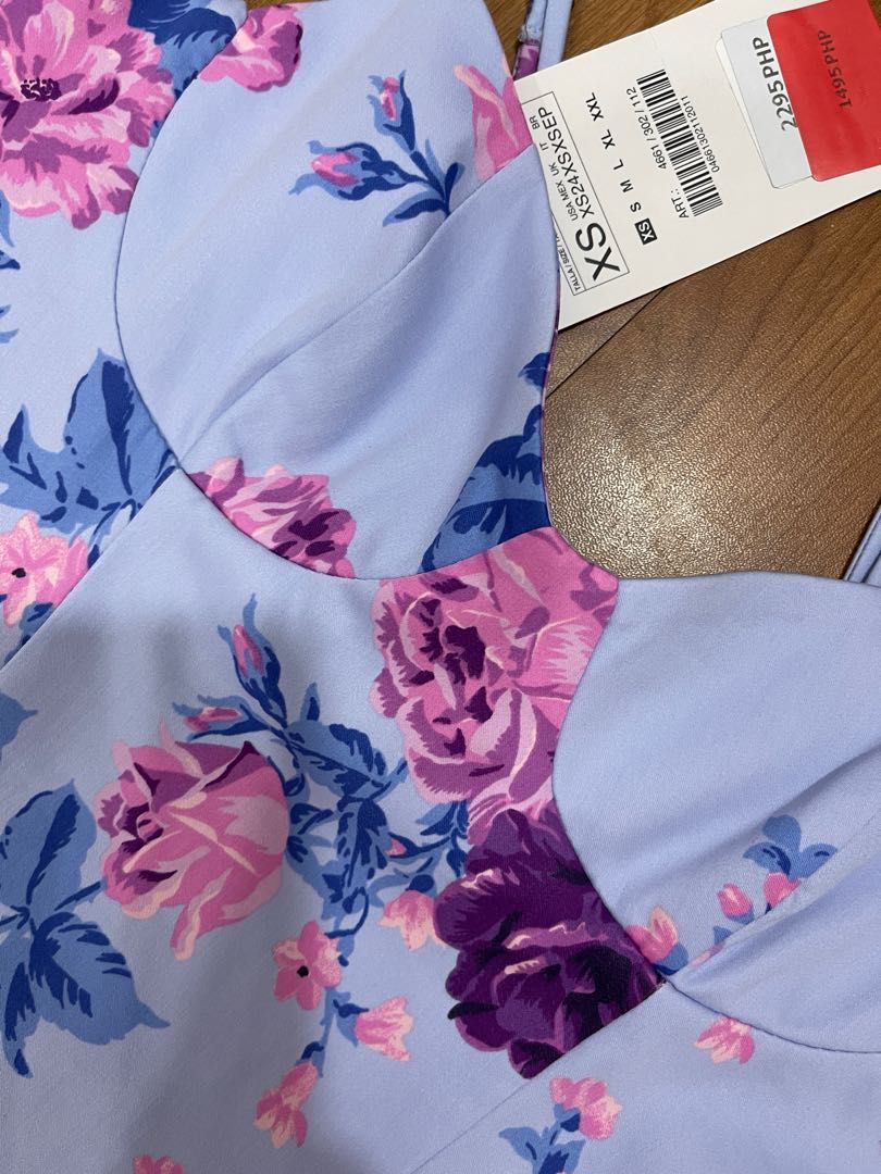 Zara Floral Dress (Category: Dresses) located in Quezon City. Submitted by divineschoice (Listing ID 1220454518, Image 3). Description: Bnew Xs on tag Perfect for summer ganda ng fabric 🥰.
