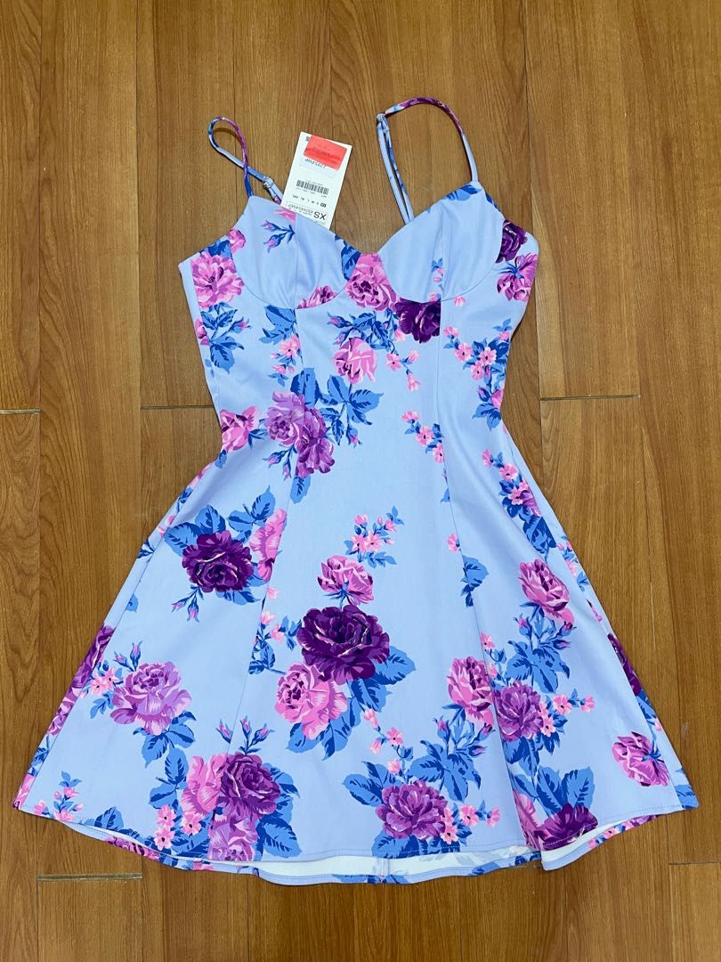 Zara Floral Dress (Category: Dresses) located in Quezon City. Submitted by divineschoice (Listing ID 1220454518, Image 1). Description: Bnew Xs on tag Perfect for summer ganda ng fabric 🥰.